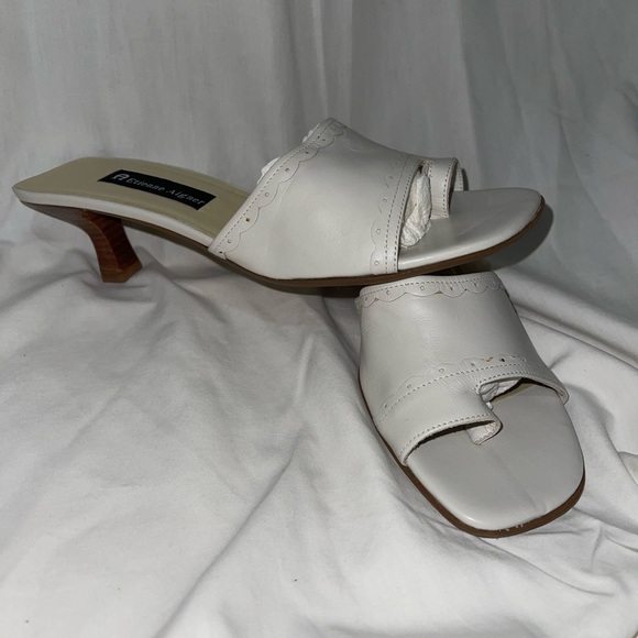 Etienne Aigner Sandals - Picture 2 of 8